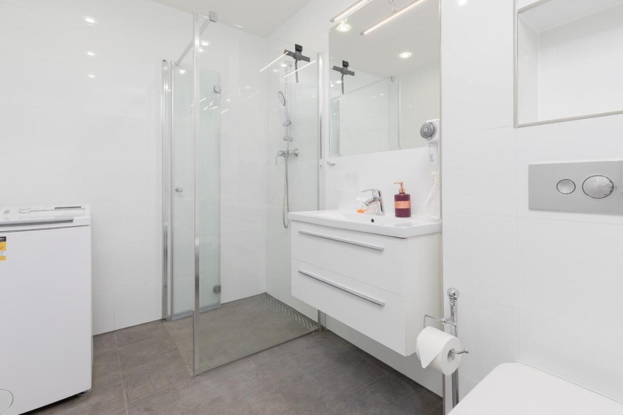 Apartment Przestronny Z Balkonem - Przy Porcie - By Renters